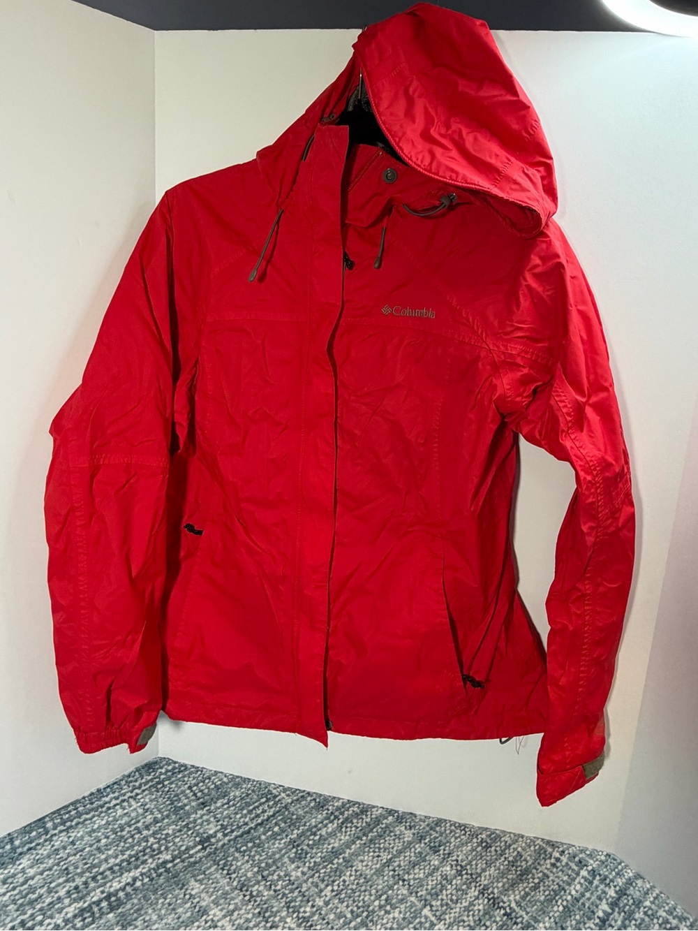 Columbia Women's Medium Red Hooded Rain Jacket